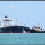 Egitto, nave cisterna in avaria blocca canale Suez