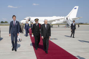 Italia-Francia, Mattarella: “Rapporti solidi, promuovere dialogo costruttivo”