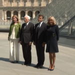 Mattarella e Macron inaugurano la mostra ‘Napoli a Parigi’ al Louvre