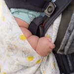Bimbi dimenticati in auto, cos’è la forgotten baby syndrome