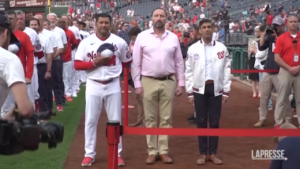 Usa, Rishi Sunak “fa irruzione” su un campo di baseball