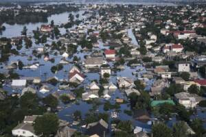 Ucraina - Strade allagate a Kherson dopo l\'esplosione della diga di Kakhovka