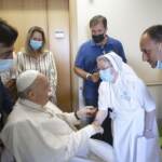 Papa Francesco sarà dimesso domani