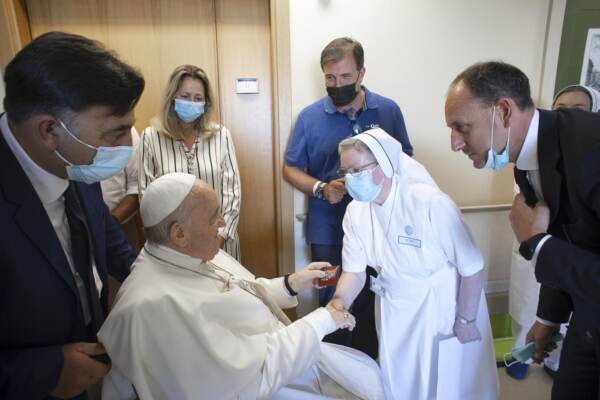 Papa Francesco ricoverato al Policlinico Gemelli per un\'operazione - foto d\'archivio