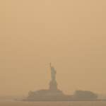 Il fumo causato dagli incendi in Canada arriva fino a New York