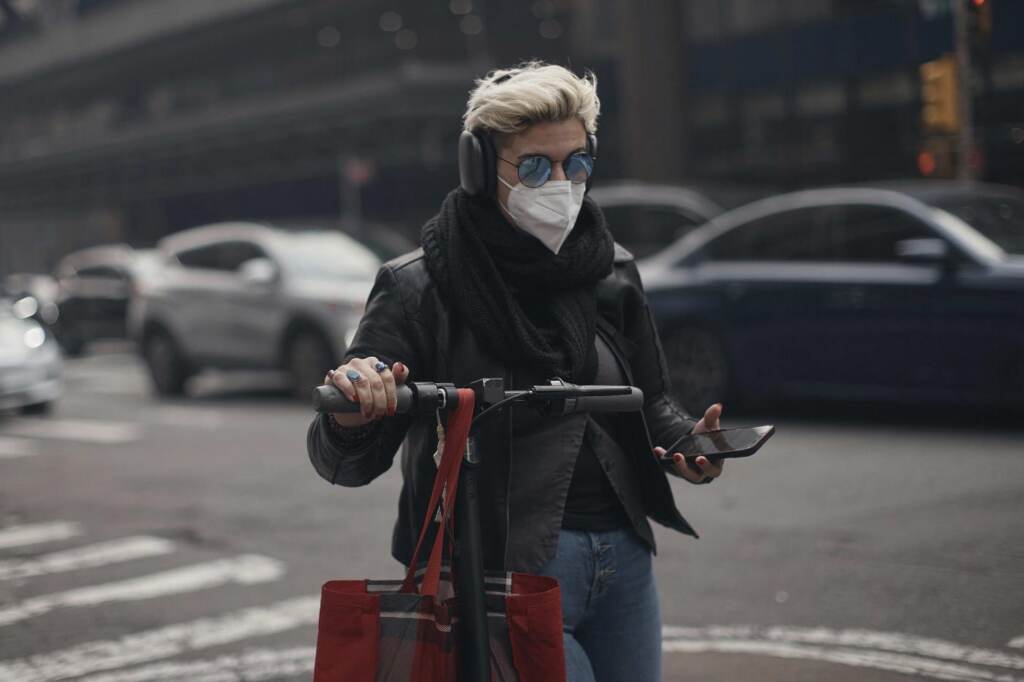 Galleria foto 'Incendi in Canada, a New York cielo arancione: le foto' - foto 7