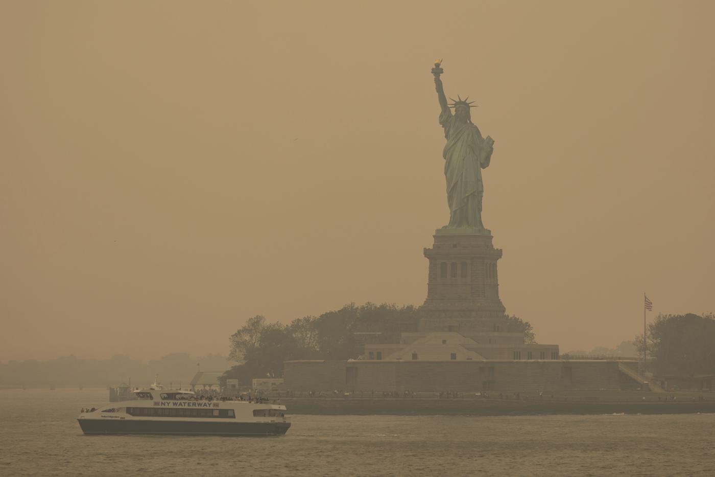 New York avvolta dalla cenere degli incendi in Canada