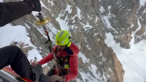 Monte Bianco, Soccorso Alpino recupera due alpinisti cinesi