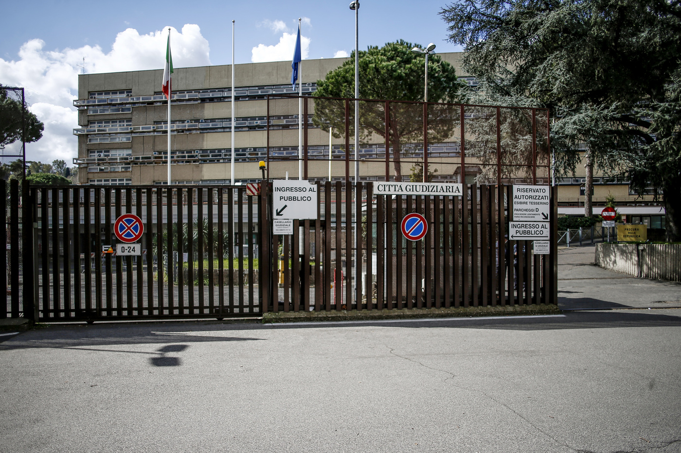 Roma, FdI condannata: usò foto di due papà in manifesti