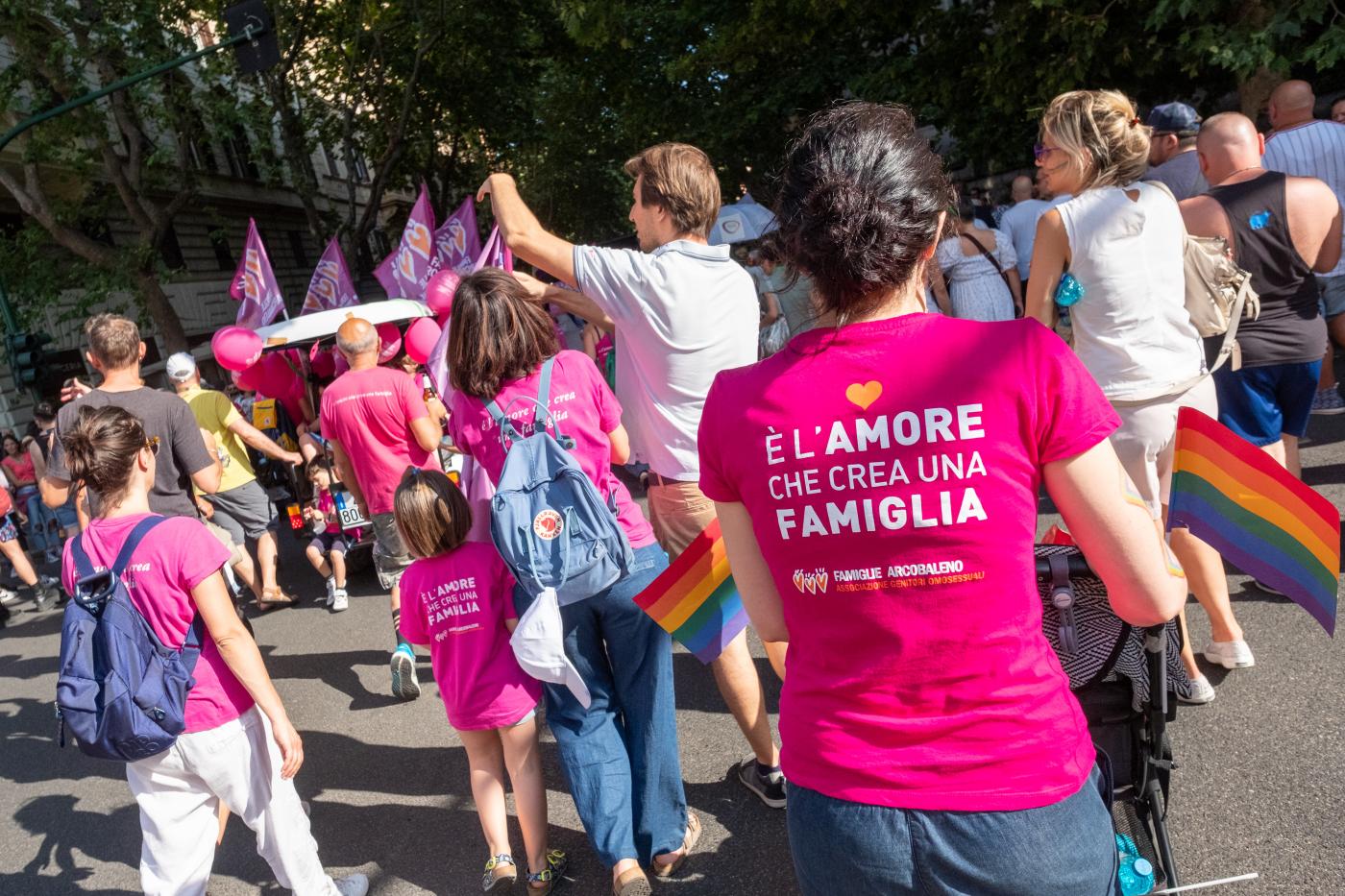 Roma, trascritti primi atti di nascita esteri di figli coppie LGBT+ Roma, trascritti primi atti di nascita esteri di figli coppie LGBT+