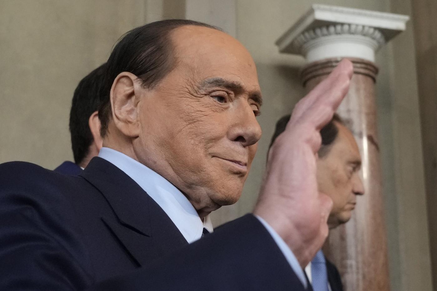 Berlusconi, prima “notte tranquilla” al San Raffaele