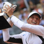 Roland Garros, Swiatek cala il tris: Muchova ko in finale