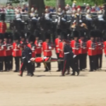 Londra, fa troppo caldo: soldato sviene alle prove di parata militare