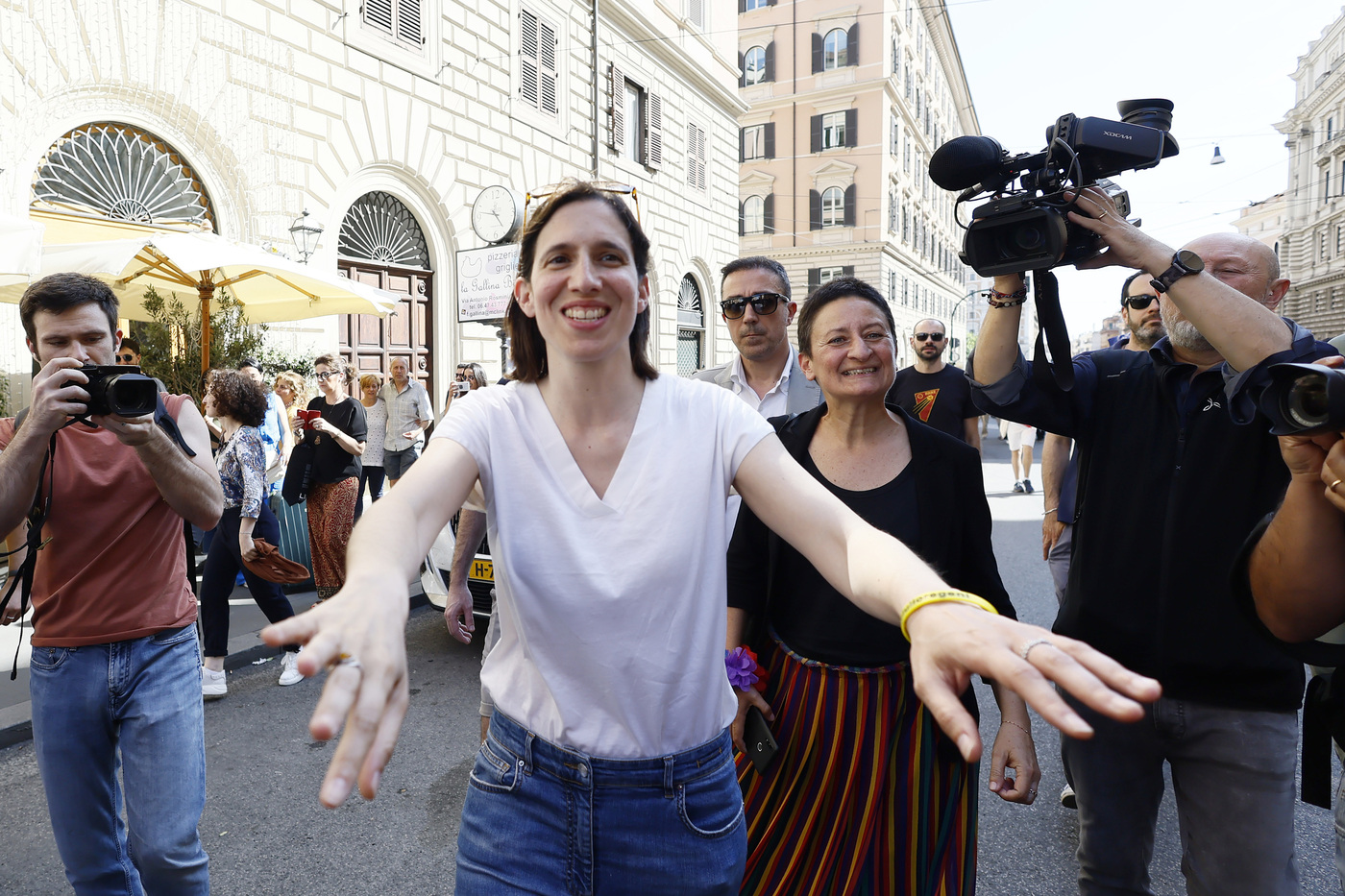 Pd, Schlein all’assemblea di Articolo Uno: “Ricongiungimento familiare”