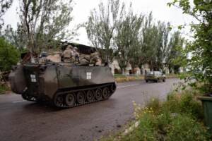 Ucraina, la virta a Zaporizhia tra i bombardamenti