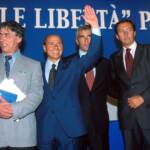 SILVIO BERLUSCONI CON ROCCO BUTTIGLIONE , PIERFERDINANDO CASINI , GIANFRANCO FINI ED UMBERTO BOSSI