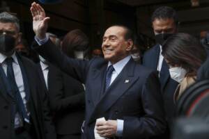 Addio a Silvio Berlusconi, domani i funerali di Stato in Duomo a Milano
