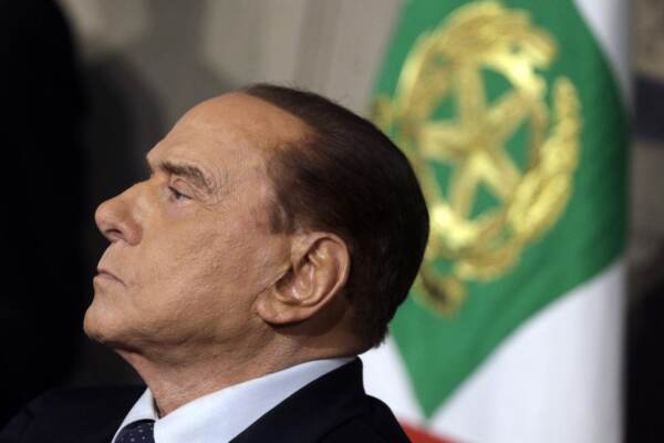 Berlusconi, notizia della scomparsa fa il giro del mondo