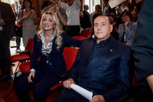Berlusconi, Pascale: “Con lui muore la mia vecchia vita”