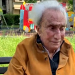 Emilio Fede ricorda Berlusconi e si commuove: “E’ stato la mia vita”