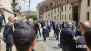 Berlusconi, Mario Draghi arriva ai funerali in Duomo a Milano