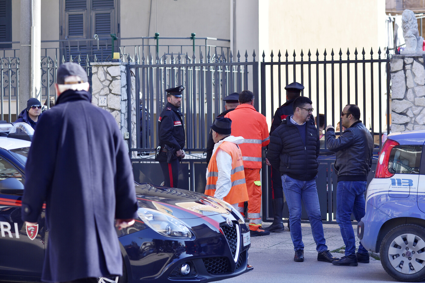 Tragedia ad Acerra, bimba di 5 anni precita da balcone e muore Tragedia ad Acerra, bimba di 5 anni precita da balcone e muore