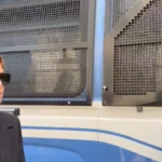 Berlusconi, l’arrivo di Francesca Pascale in piazza Duomo