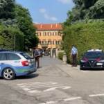 Berlusconi, partito da Arcore il corteo funebre per la cremazione