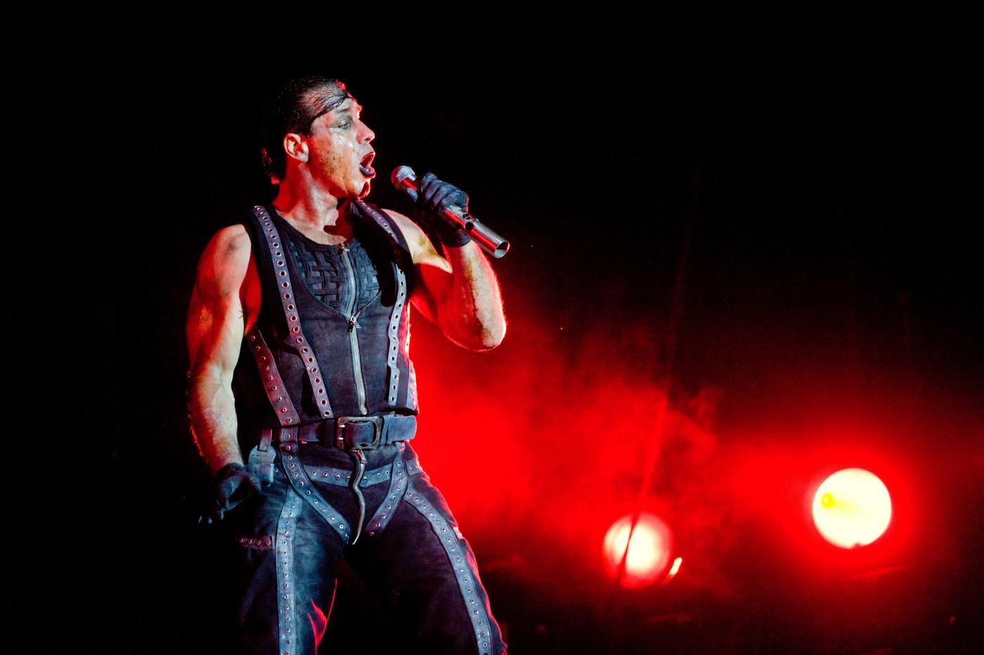 Rammstein, indagato per abusi il cantante Till Lindemann