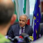 Migranti, Piantedosi: “Fermare partenze illegali è obiettivo Governo”