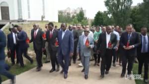 Ucraina, i leader africani in visita a Bucha