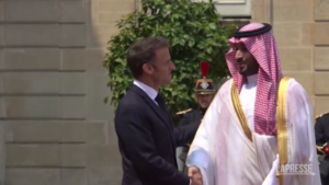 Francia, Macron riceve il principe saudita bin Salman