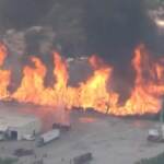 Usa, magazzino in fiamme a Kansas City: l’intervento dei vigili del fuoco