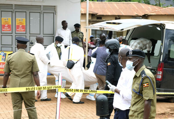 Uganda, scuola sotto attacco dei ribelli: 41 morti, tra cui 38 studenti