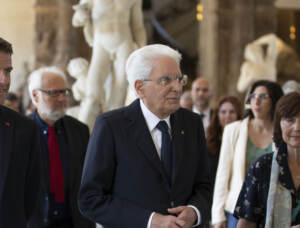 Il Presidente Mattarella e la Sig.ra Laura all'inaugurazione della mostra Napoli a Parigi al Museo del Louvre