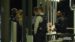 Nuova Zelanda, con un’accetta attacca clienti di 3 ristoranti cinesi: 4 feriti