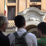 Maturità 2023, l’ingresso degli studenti in un Liceo di Roma