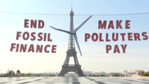 Clima, a Parigi la protesta degli attivisti