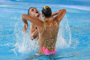 Nuoto artistico, Europei Roma 2022: Minisini e Ruggiero medaglia d'oro nel duo misto libero