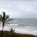 Tempesta tropicale ai Caraibi, i residenti si preparano al peggio