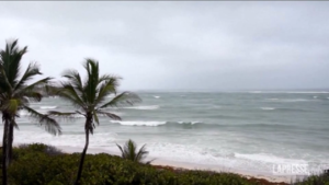 Tempesta tropicale ai Caraibi, i residenti si preparano al peggio