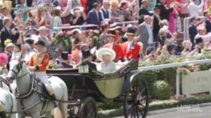 Regno Unito, Carlo III e Camilla arrivano al Royal Ascot