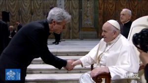 Il Papa riceve gli artisti nella Cappella Sistina: “Siete voi i moderni profeti”