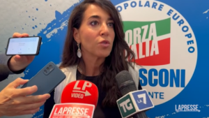 Forza Italia, Ronzulli: “Non diventare ricettacolo di germi per paura di morire”