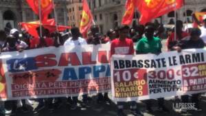 Roma, corteo sindacati di base: 5mila in piazza