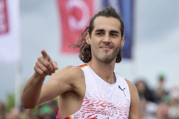 Atletica, Diamond League a Zurigo: Gianmarco Tamberi vince nel salto in alto e conquista il diamante