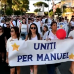 Roma, migliaia alla fiaccolata per il piccolo Manuel