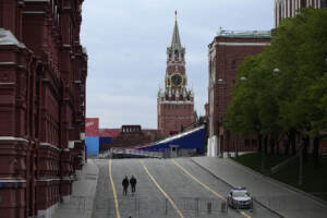 Russia, Putin sente Lukashenko. Biden chiama Zelensky