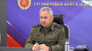 Russia, Shoigu riappare in video e visita le truppe in Ucraina
