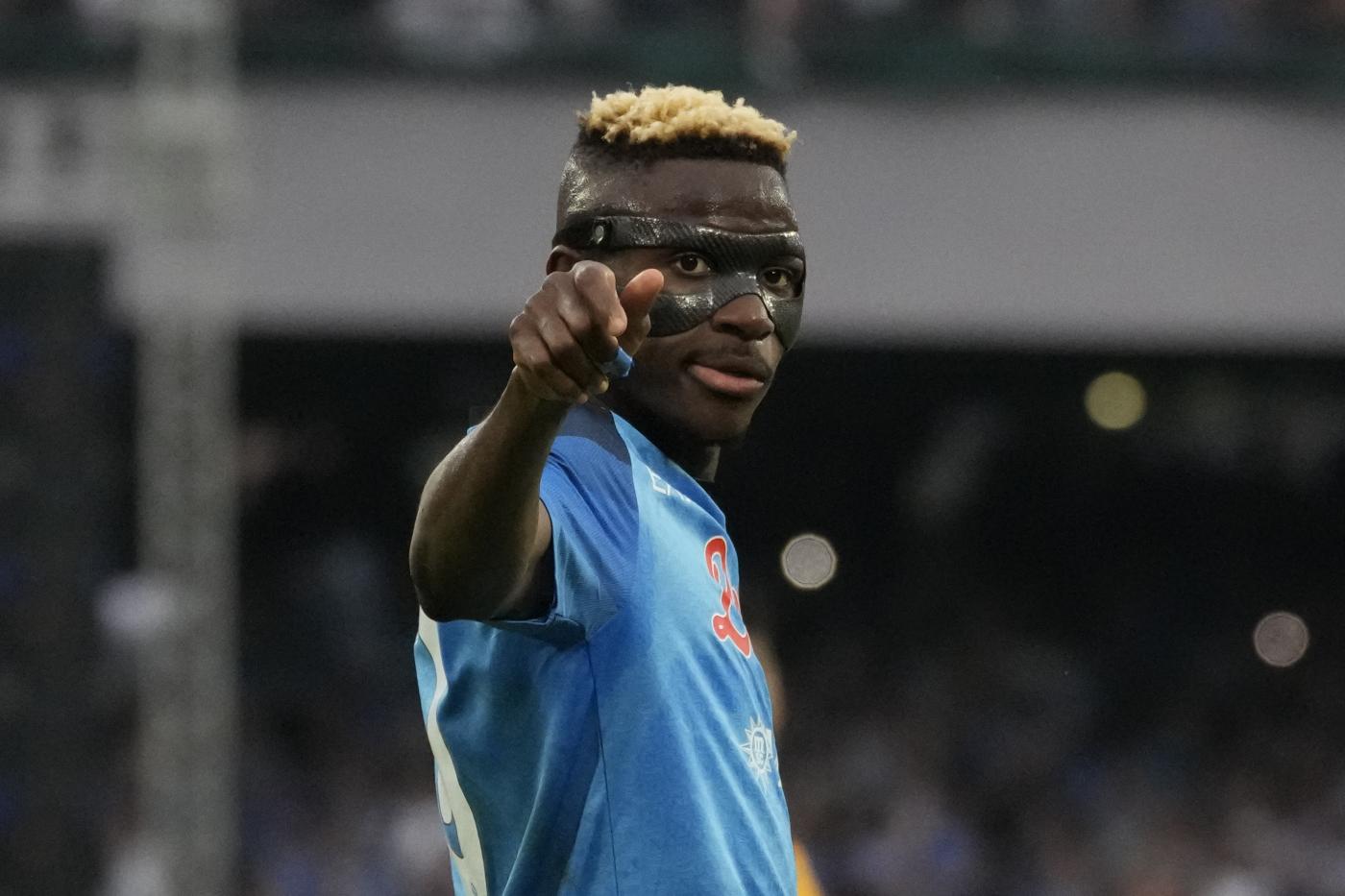 Calciomercato, Bayern e Psg su Osimhen: il Napoli fissa il prezzo
